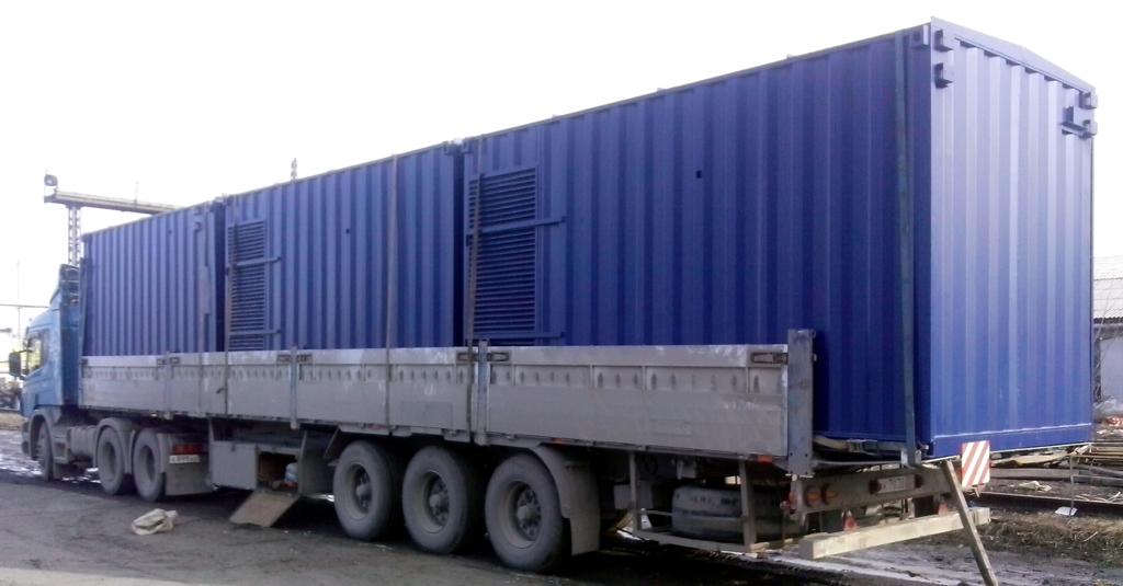 Доставка блок-контейнеров на монтаж возможна на нашем автомобильном транспорте (седельный тягач "Скания" с еврофурой) 